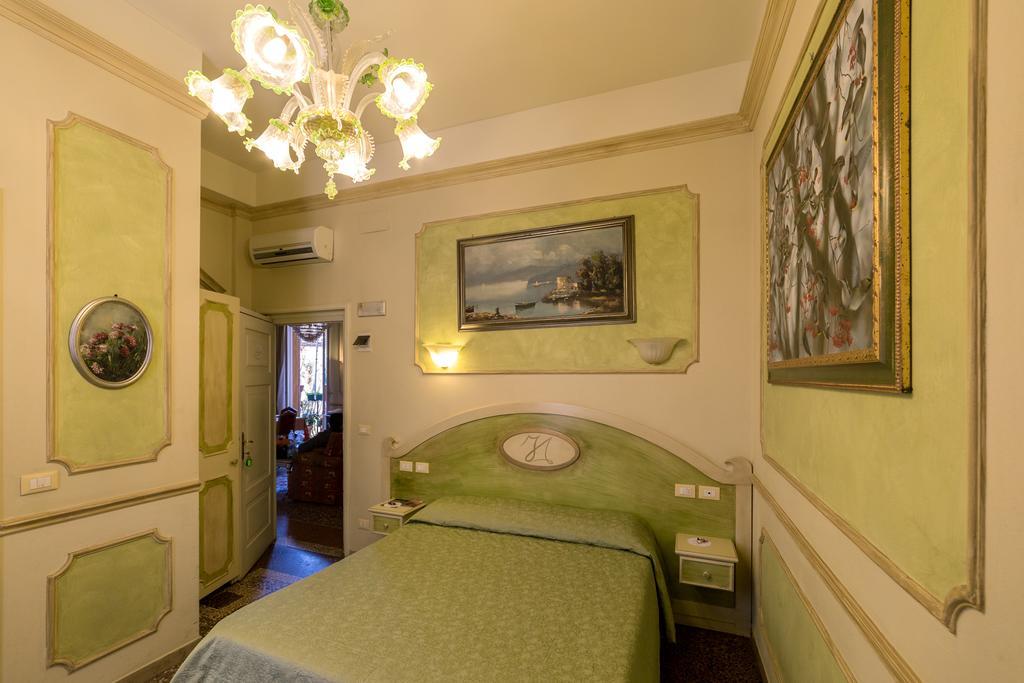 Antica Residenza D'Azeglio Room&Breakfast Di Charme Болонья Екстер'єр фото