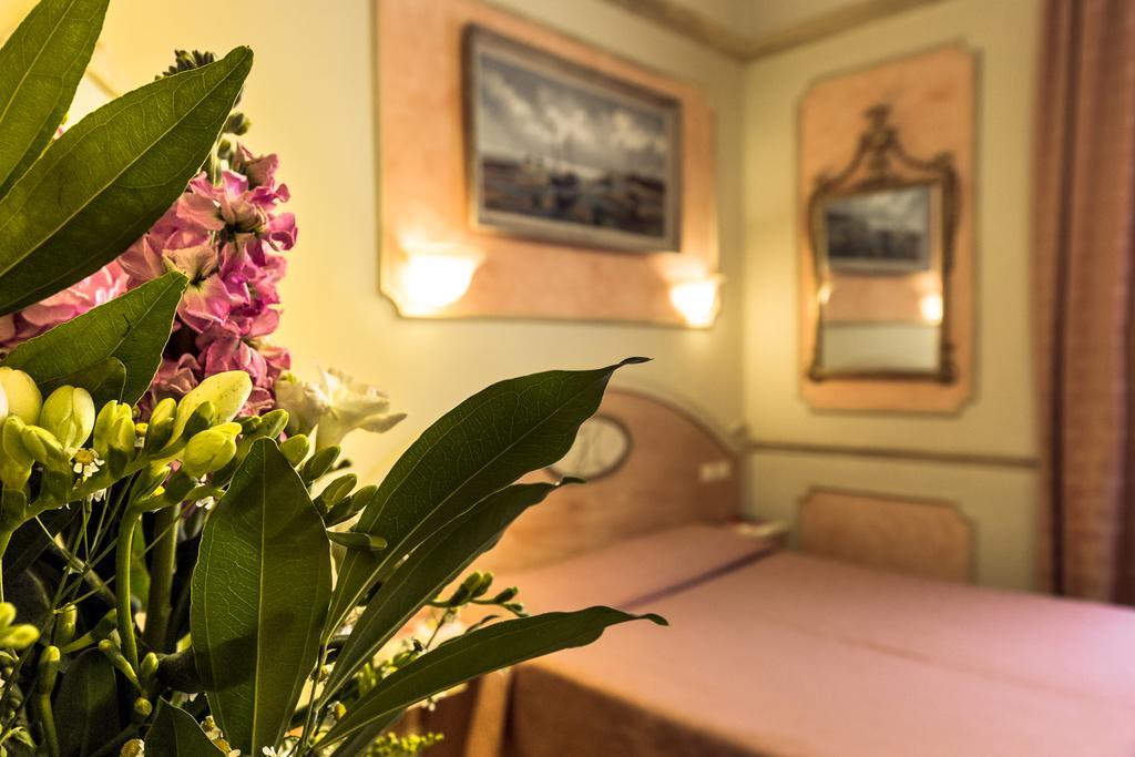 Antica Residenza D'Azeglio Room&Breakfast Di Charme Болонья Екстер'єр фото