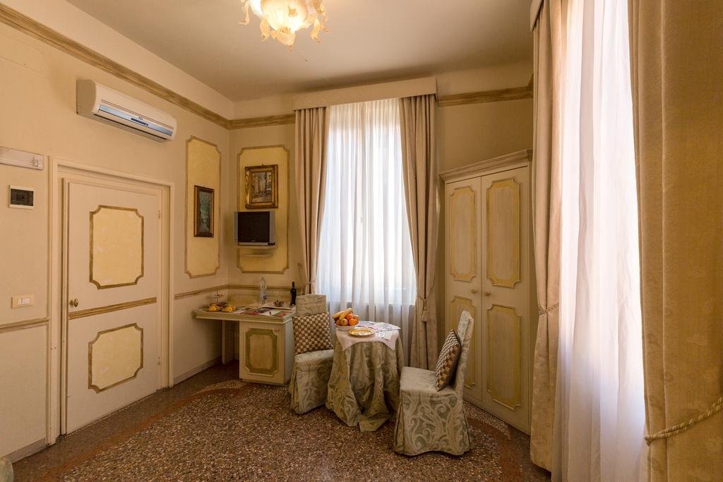 Antica Residenza D'Azeglio Room&Breakfast Di Charme Болонья Екстер'єр фото